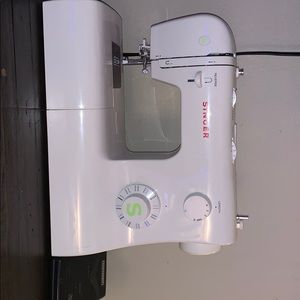 I’m selling a fairly new sewing machine!